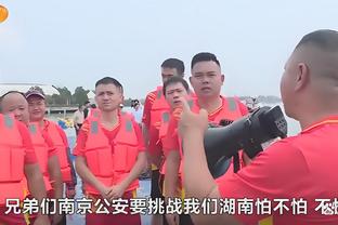超高人气！泰山队亚冠凯旋抵达北京，球迷接机高歌呐喊